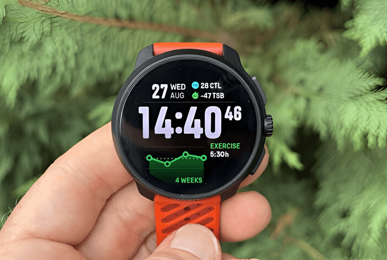 หน้าจอสัมผัส AMOLED ความละเอียดสูงมองเห็นชัดเจน เหมาะสำหรับวิ่งเทรล กีฬาเอ็นดูแรนซ์ และการติดตามสมรรถนะร่างกาย