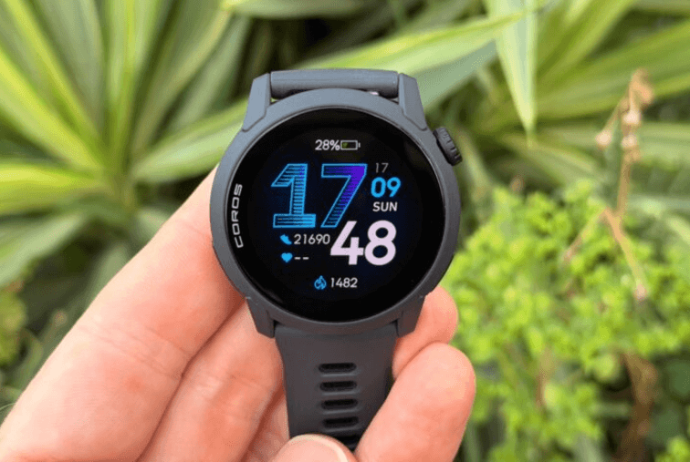 หน้าจอให้ความคมชัดสูง เหมาะสำหรับการวิ่งและกิจกรรมกลางแจ้ง