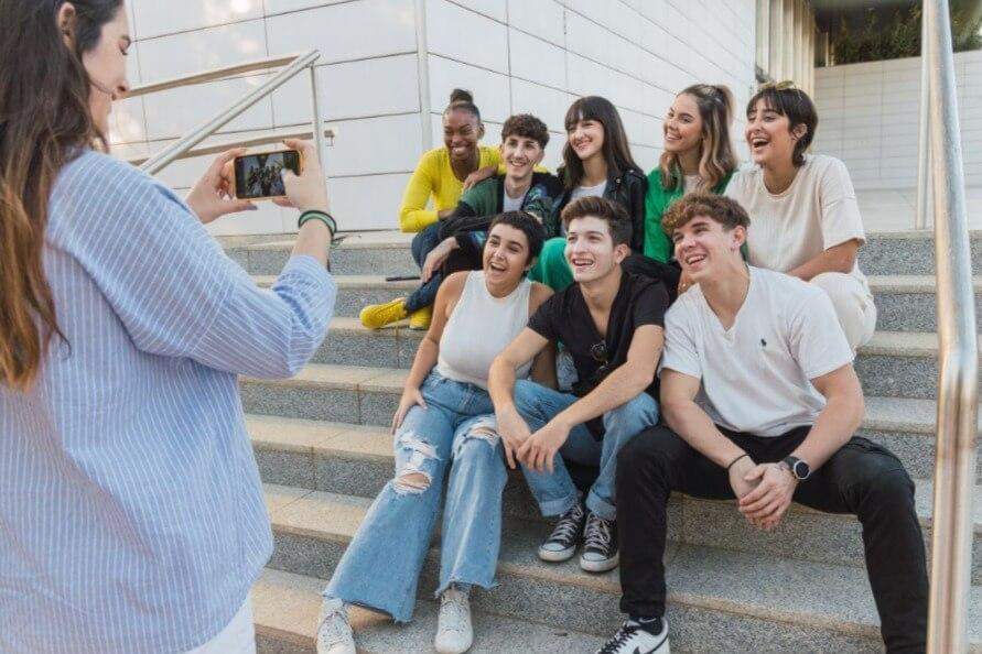 นาฬิกาแบบไหนที่เหมาะกับสไตล์การแต่งตัวของ Gen Z ในโรงเรียน?