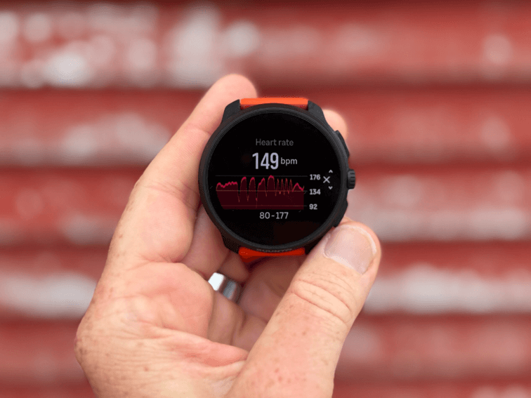 นาฬิกาติดตามอัตราการเต้นหัวใจแบบเรียลไทม์ด้วยเซ็นเซอร์ขั้นสูง สำหรับการวิ่ง เทรล ปั่นจักรยาน และกีฬาหลากหลายประเภท