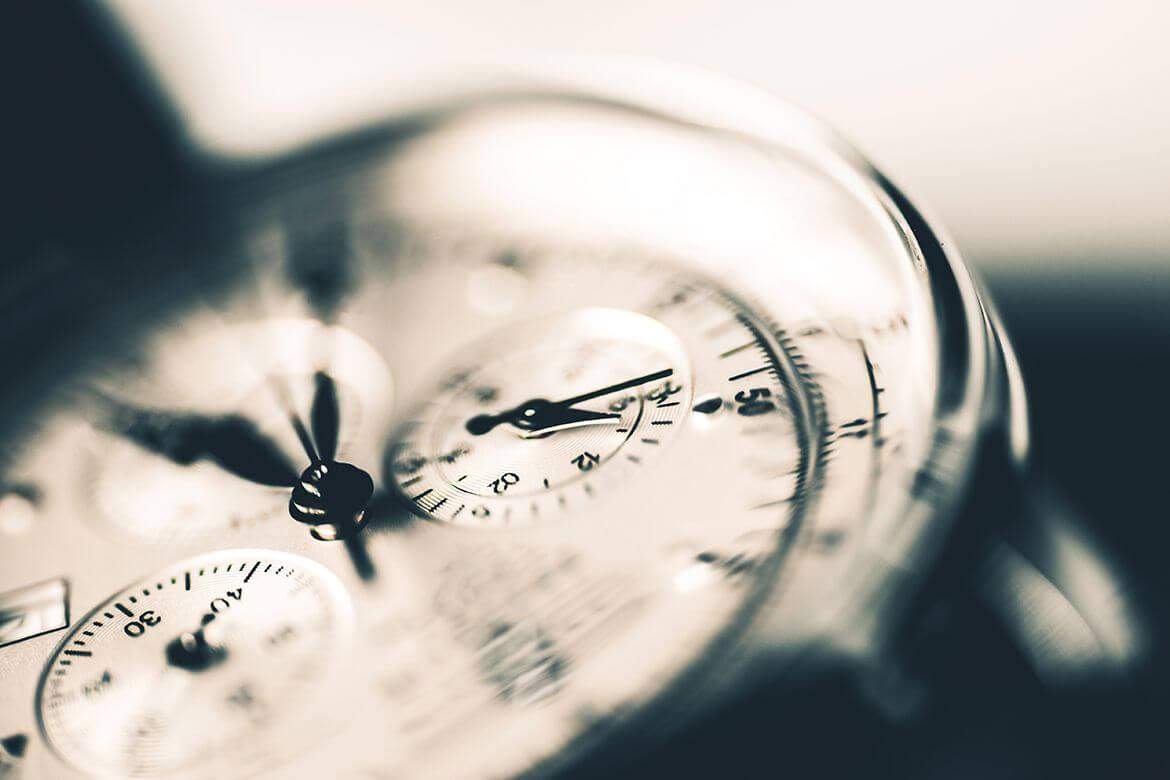 จะตั้งเวลาในนาฬิกากลไกได้อย่างไร