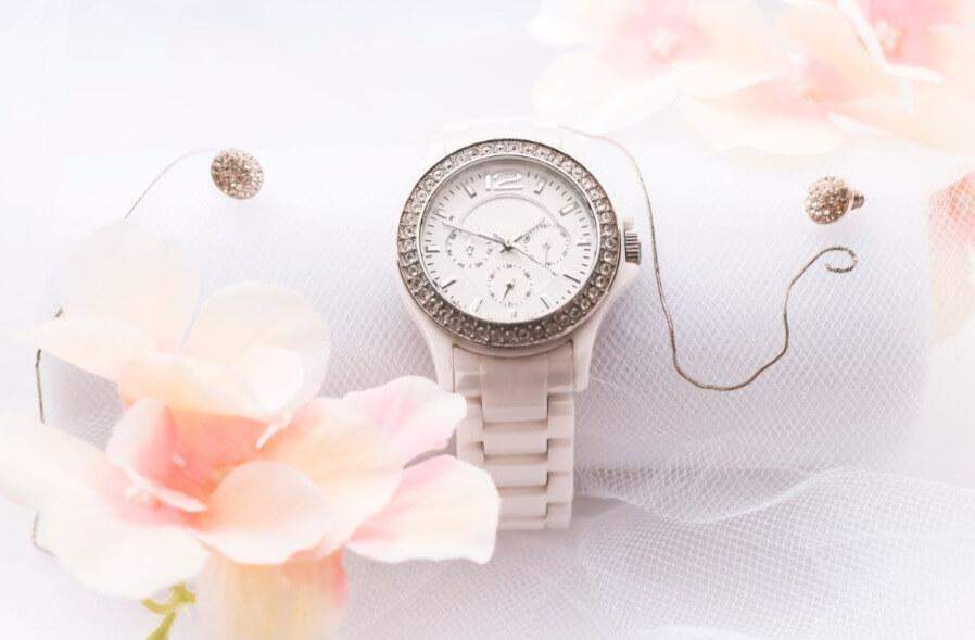 นาฬิกาแบบไหนที่ควรซื้อเป็นของขวัญให้เด็กผู้หญิงอายุ