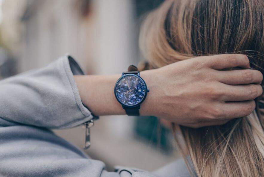 นาฬิกาสีมิดไนท์บลู