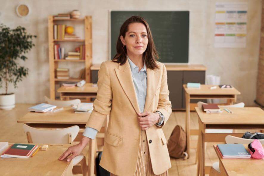 นาฬิกาสำหรับครู ควรมีลักษณะเด่นอย่างไร?