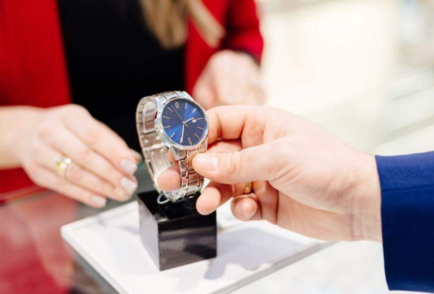 นาฬิกาจะถูกเลือกให้เข้ากับอะไร?