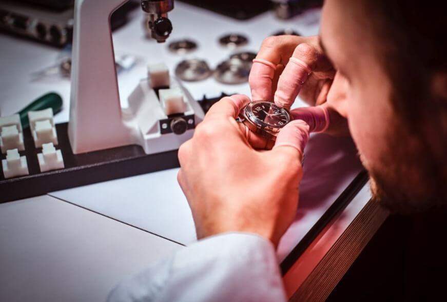 นาฬิกามีขั้นตอนการผลิตอย่างไร?